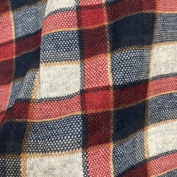 Checkered full sleeves warmer in size medium - Picture 5 of 6